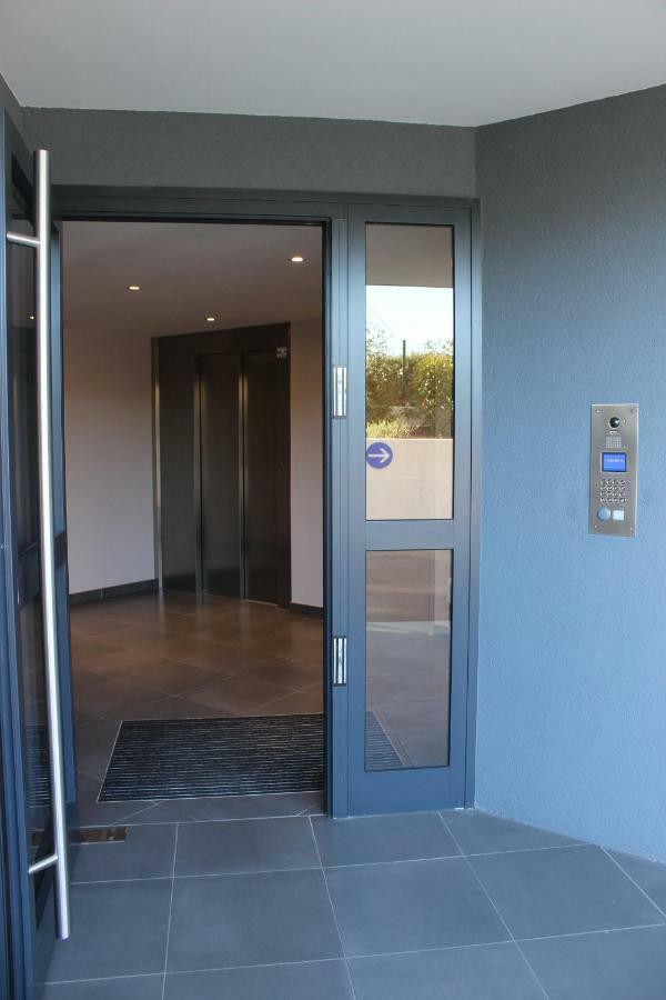 Appartement Villa Lazio Saint-Raphaël Екстериор снимка